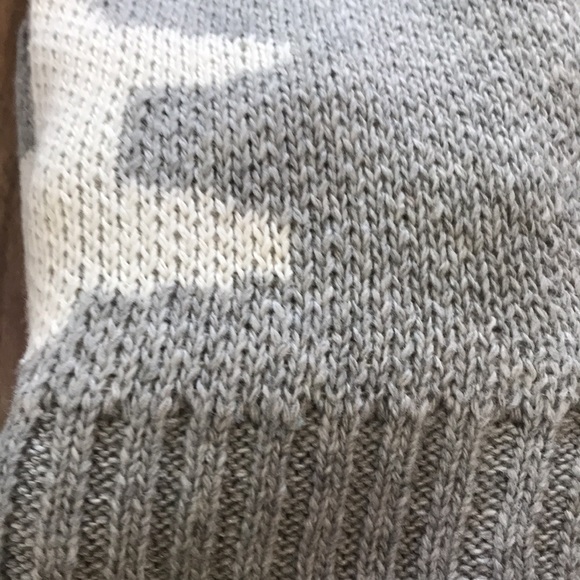 2 items,V-Neck blouse( S ), cardigan for women size M all is new - Picture 4 of 5